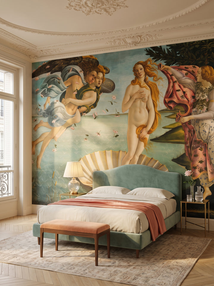 Fototapeta artystyczna o nazwie Fototapeta "The Birth of Venus" Sandro Botticelli (1483-1485) w aranżacji wnętrza: sypialnia w paryskim apartamencie.