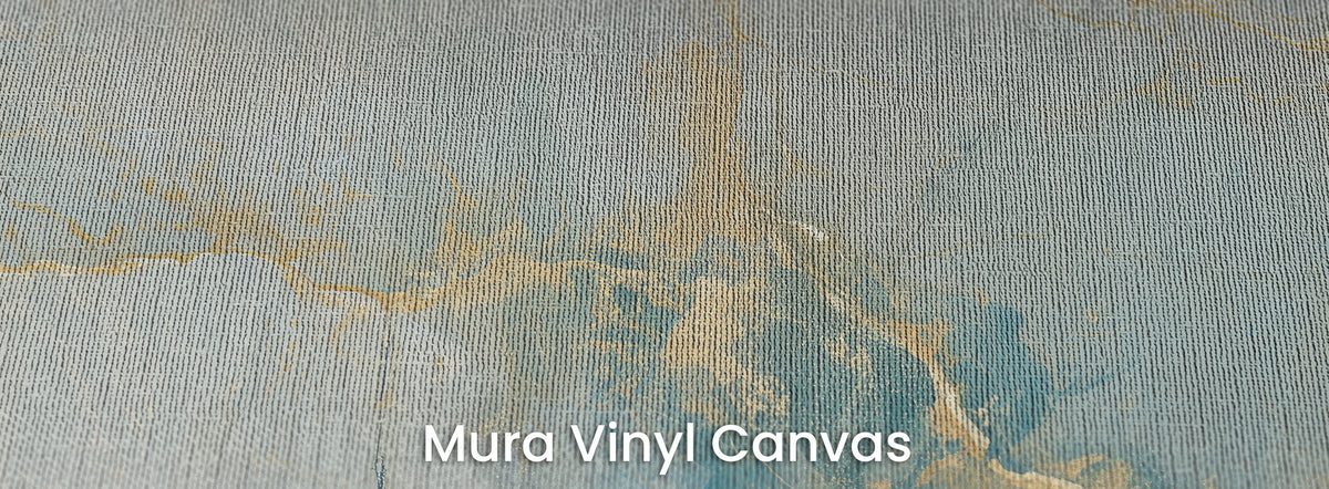 ALABASTER COVE na podłożu Mura Vinyl Canvas – złote żyłki i turkus na fakturze naturalnego płótna