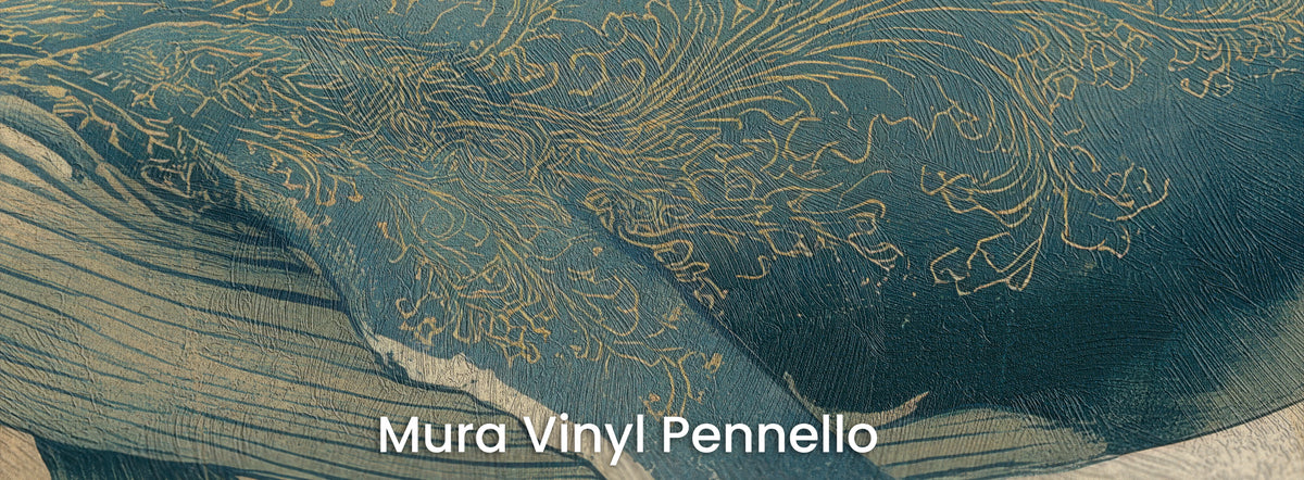 EDO LEVIATHAN auf dem Trägermaterial Mura Vinyl Pennello: dichtes goldenes Ornament auf Dunkelblau, Struktur von Pinselstrichen