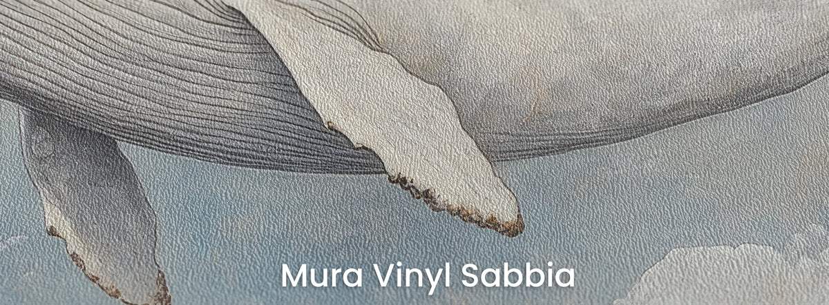 GREY NIMBUS auf dem Trägermaterial Mura Vinyl Sabbia: Kehlstreifen und Flossen mit rostfarbenem Rand auf grober Sandkörnung