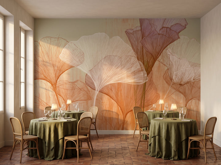 HEATHER FRESCO mis en scène dans une trattoria à Florence, devant le mur des tables rondes aux nappes vert olive