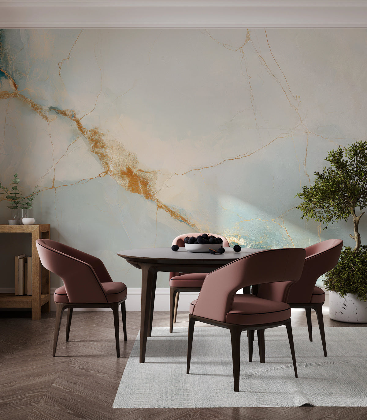 HONEY SEAM sur tout le mur d’une salle à manger avec une table ronde – la veine miel court en diagonale au-dessus des chaises