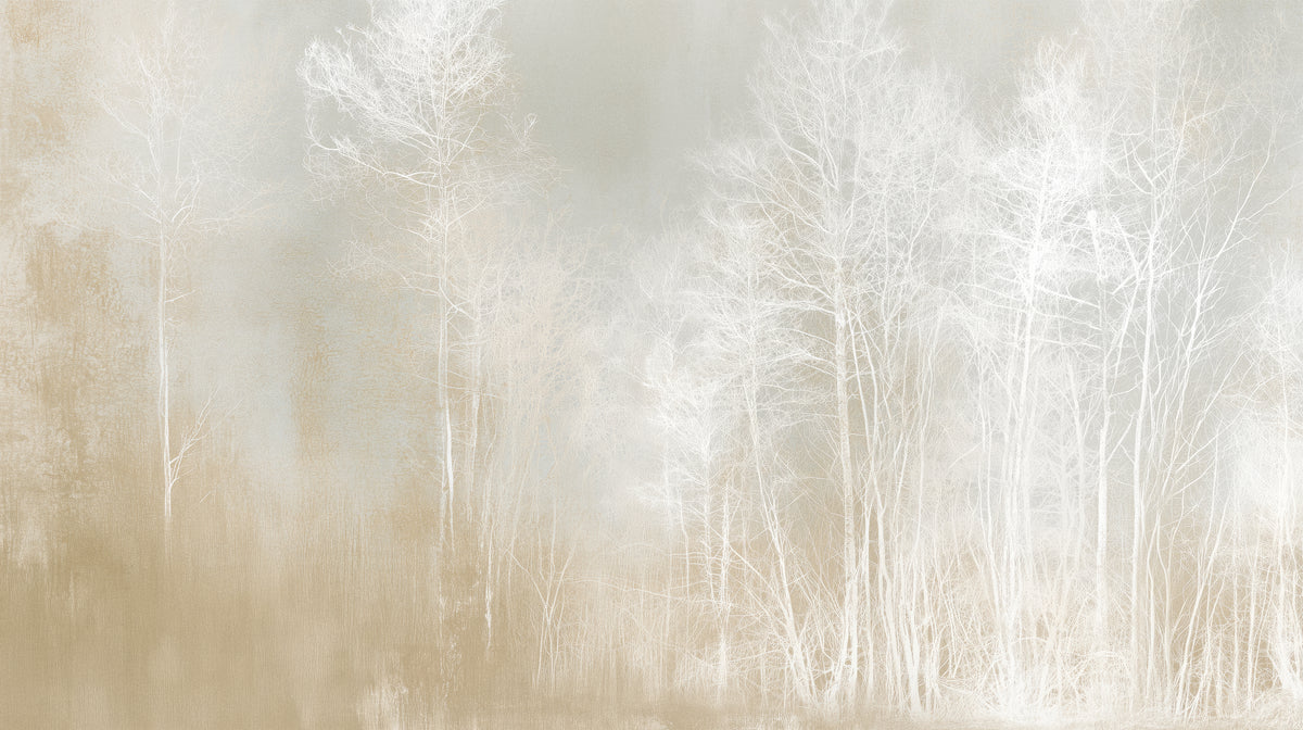LIMEWASH WOODS – motif entier : bosquet dense d'arbres blancs à droite et deux arbres solitaires sur fond sable à gauche