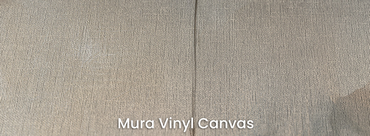 NOVEMBER FOG auf Mura Vinyl Canvas – Leinwandstruktur auf cremefarbenem Grund mit dünnem Stiel