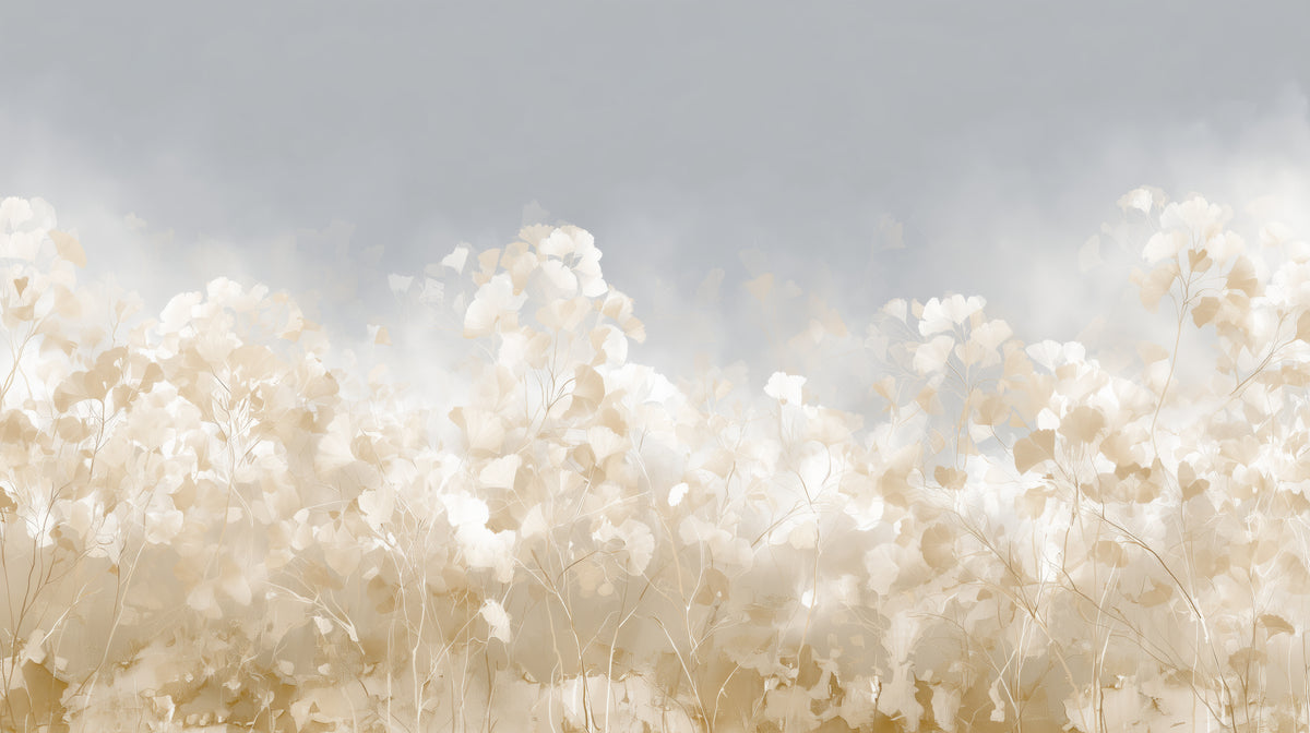 OVERCAST – motif entier : banc de feuilles de ginkgo crème dans la brume sous un ciel gris et froid
