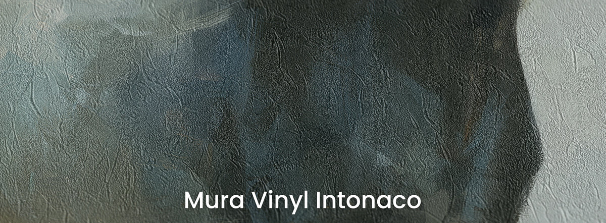 RAVEN ON SAGE sur le support Mura Vinyl Intonaco – reflets gris-bleu sur une texture d'enduit taloché