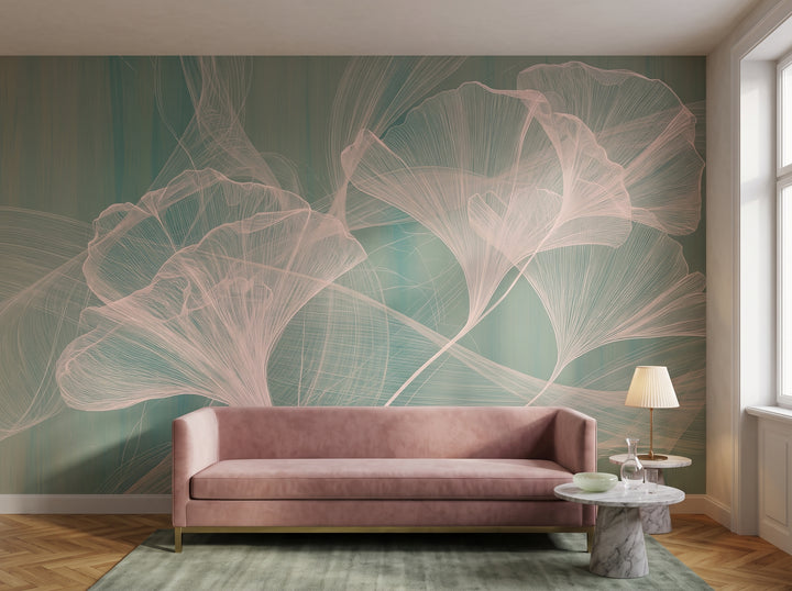 ROSE GOSSAMER w aranżacji apartamentu w wiedeńskim hotelu, przed ścianą niska różowa sofa i marmurowy stolik
