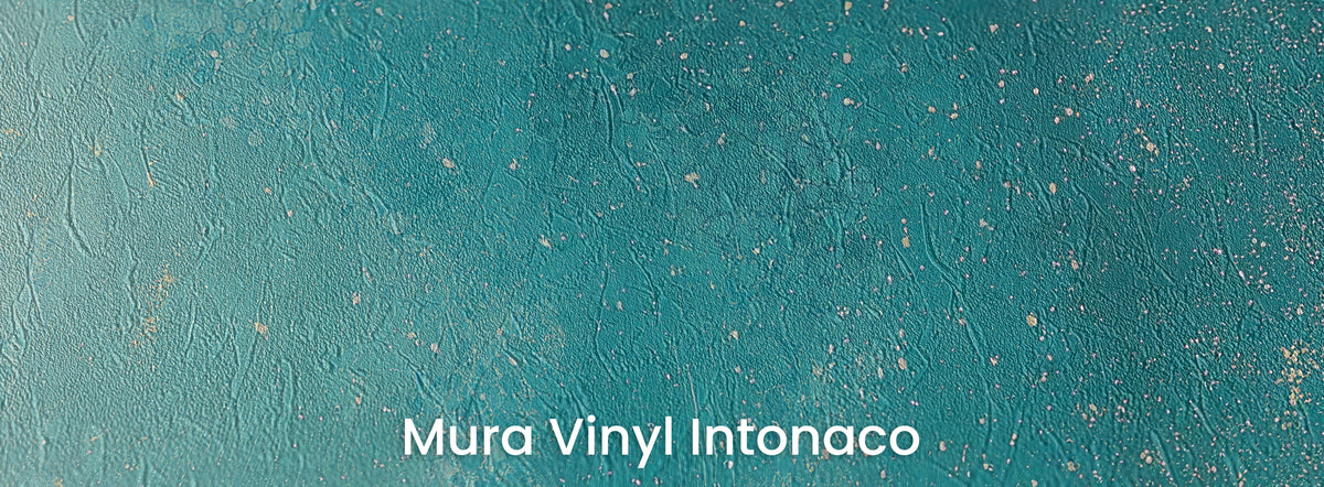 SALT SPRAY na podłożu Mura Vinyl Intonaco: głęboki turkus fali na fakturze tartego tynku