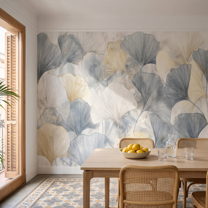 STRAW AND SLATE nell'ambientazione di una cucina in un palazzo di Barcellona: davanti alla parete ci sono un tavolo in rovere, sedie di rattan e dei limoni