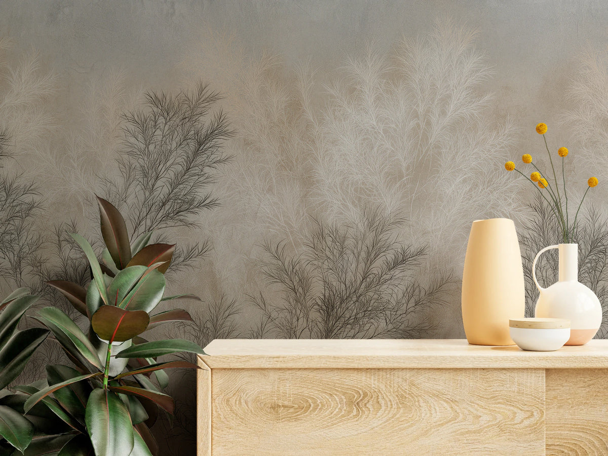 TAMARISK de cerca: ramitas gris oscuro y crema sobre una cómoda de madera clara con jarrones