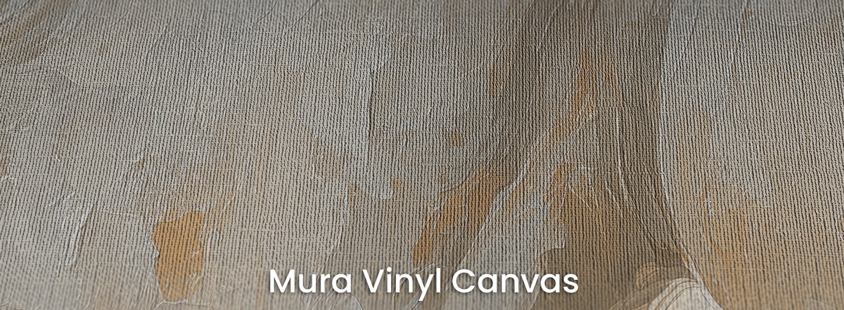 WINDSWEPT MANE sobre el soporte Mura Vinyl Canvas – crema y ocre en la trama de lienzo natural