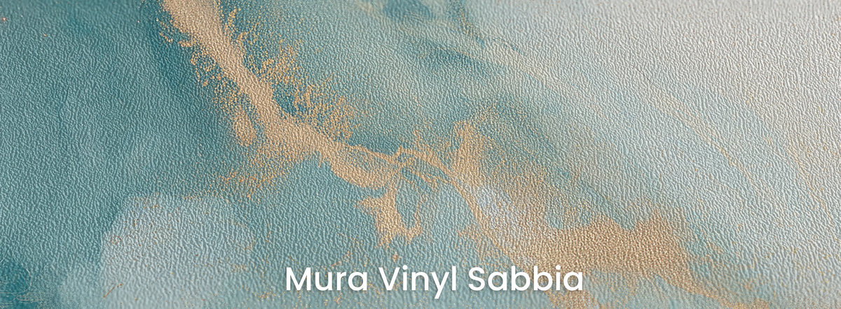 ZEPHYR TRAIL na podłożu Mura Vinyl Sabbia: złota żyła na ziarnistej fakturze grubego piasku
