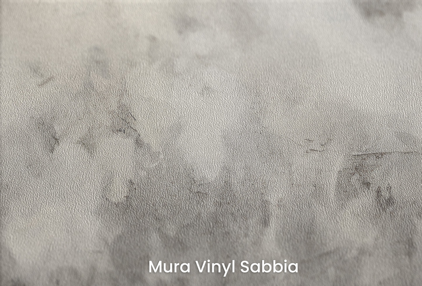 Zbliżenie na artystyczną fototapetę o nazwie STORMSCAPE IMPRESSIONS na podłożu Mura Vinyl Sabbia struktura grubego ziarna piasku.