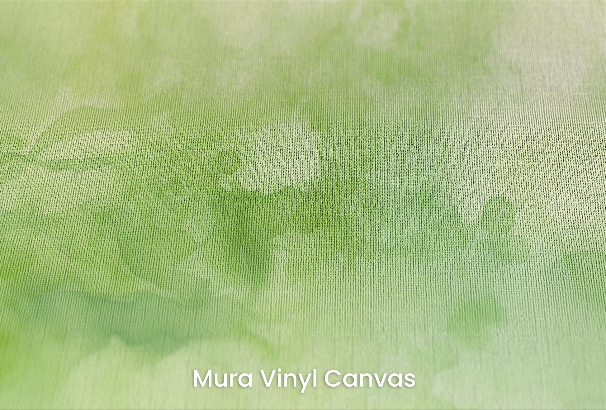 Zbliżenie na artystyczną fototapetę o nazwie Leśna Mgła na podłożu Mura Vinyl Canvas - faktura naturalnego płótna.