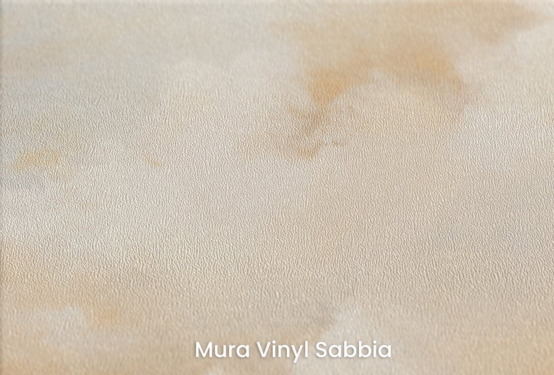 Zbliżenie na artystyczną fototapetę o nazwie AMBER DAWN CASCADE na podłożu Mura Vinyl Sabbia struktura grubego ziarna piasku.