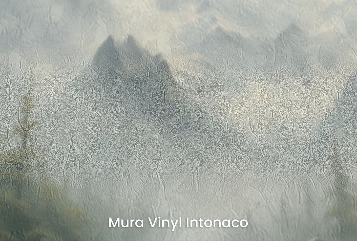Zbliżenie na artystyczną fototapetę o nazwie Verdant Peaks na podłożu Mura Vinyl Intonaco - struktura tartego tynku.