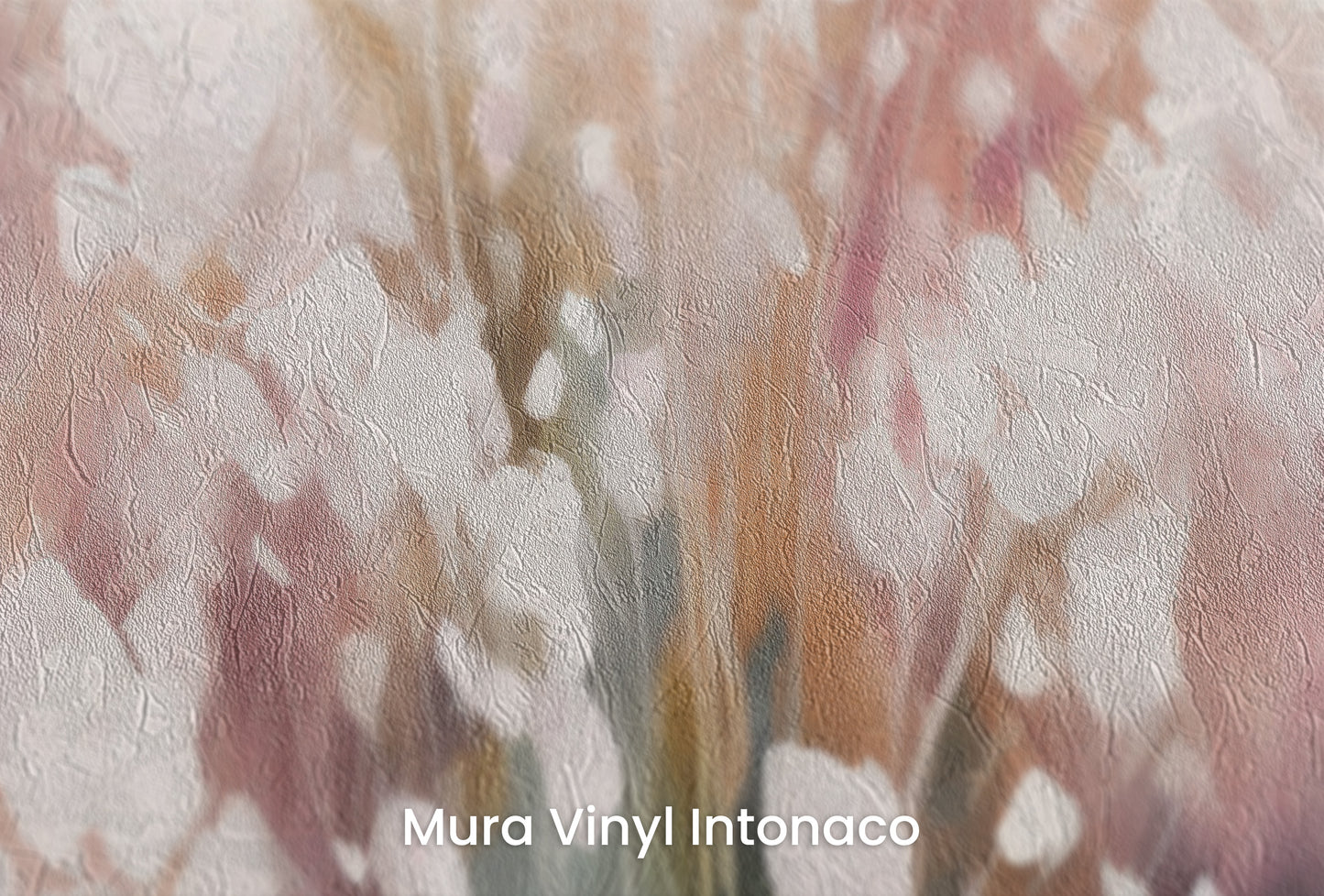 Zbliżenie na artystyczną fototapetę o nazwie Ethereal White Blossom na podłożu Mura Vinyl Intonaco - struktura tartego tynku.