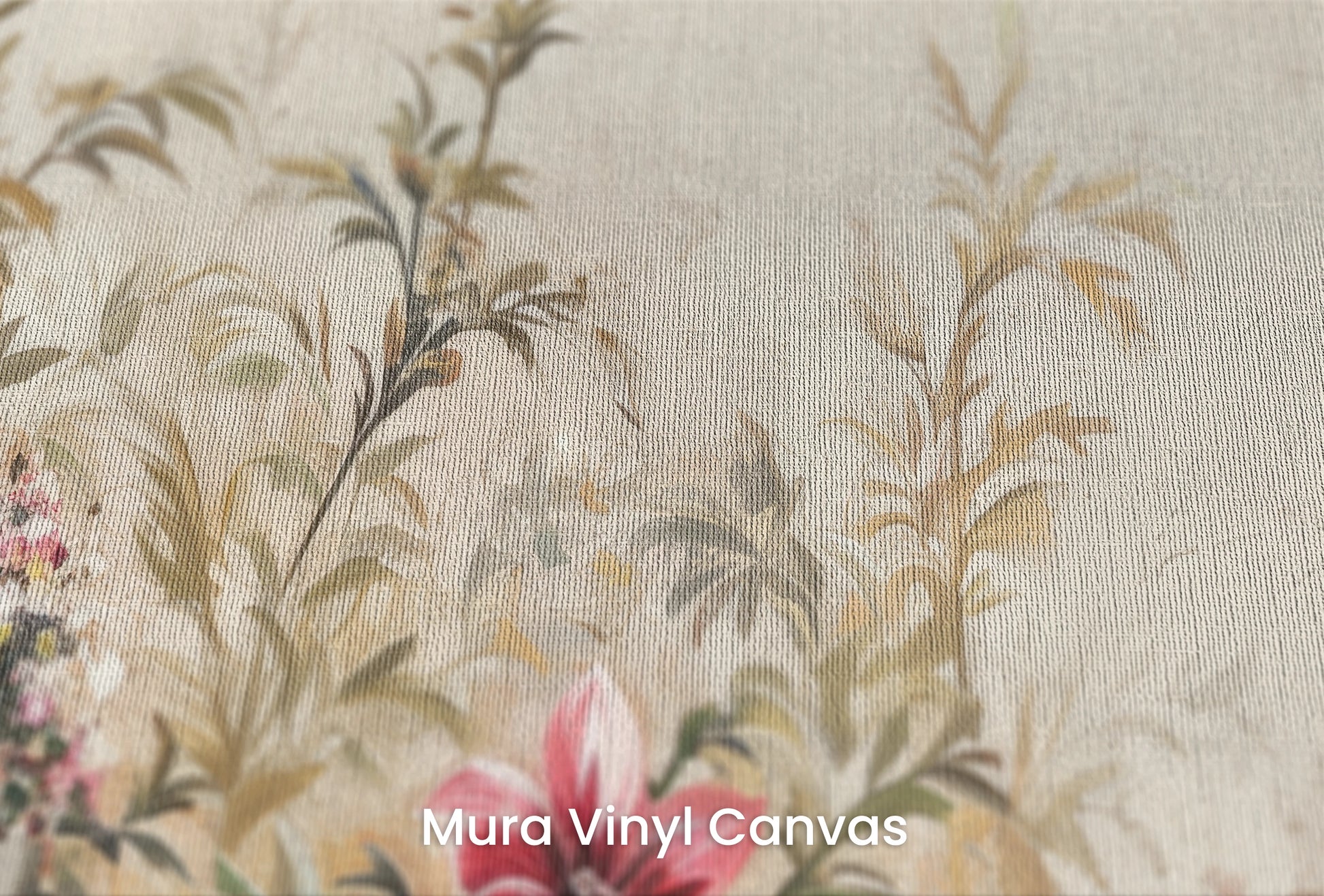 Zbliżenie na artystyczną fototapetę o nazwie Antique Florals na podłożu Mura Vinyl Canvas - faktura naturalnego płótna.
