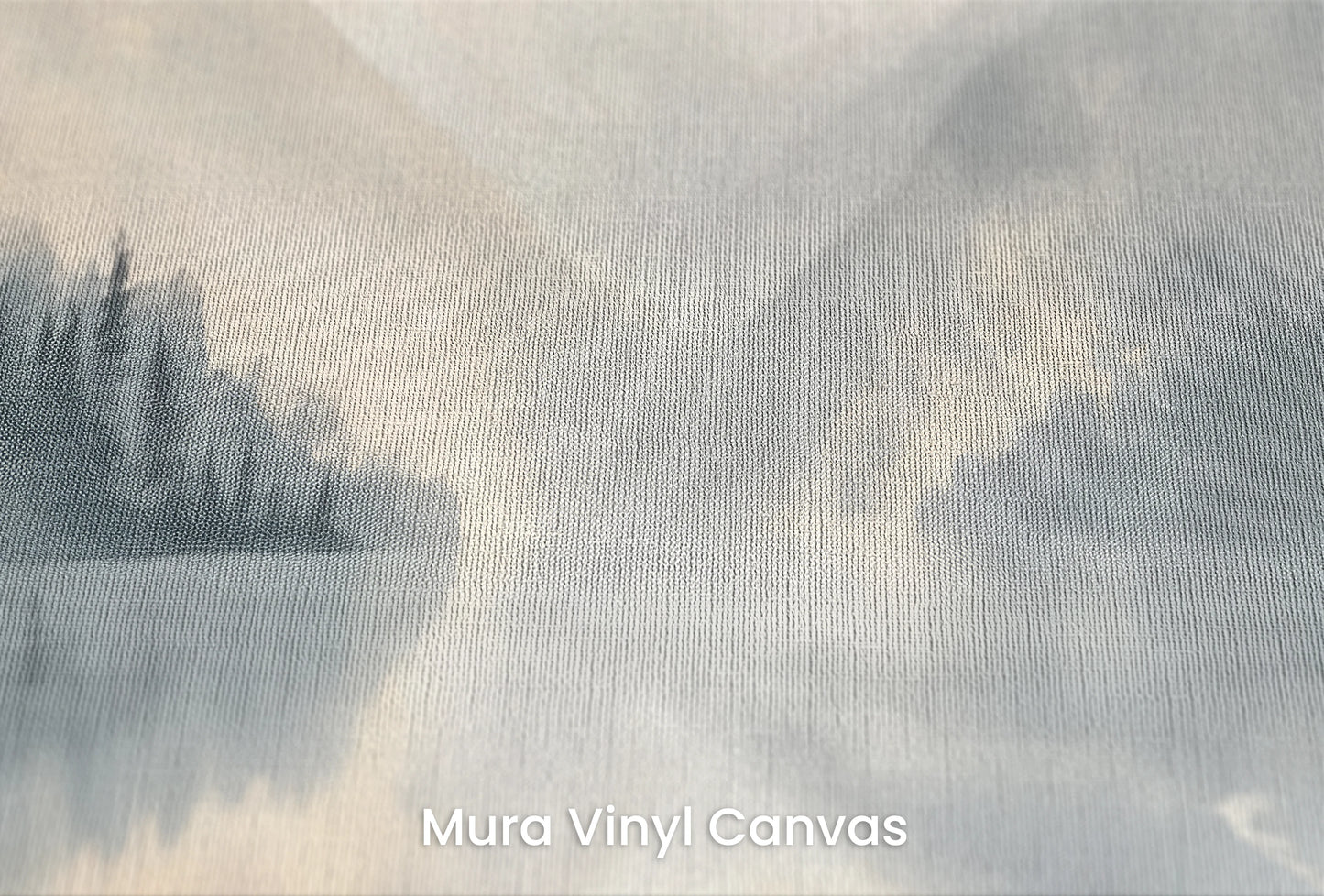 Zbliżenie na artystyczną fototapetę o nazwie Mglisty Poranek #2 na podłożu Mura Vinyl Canvas - faktura naturalnego płótna.