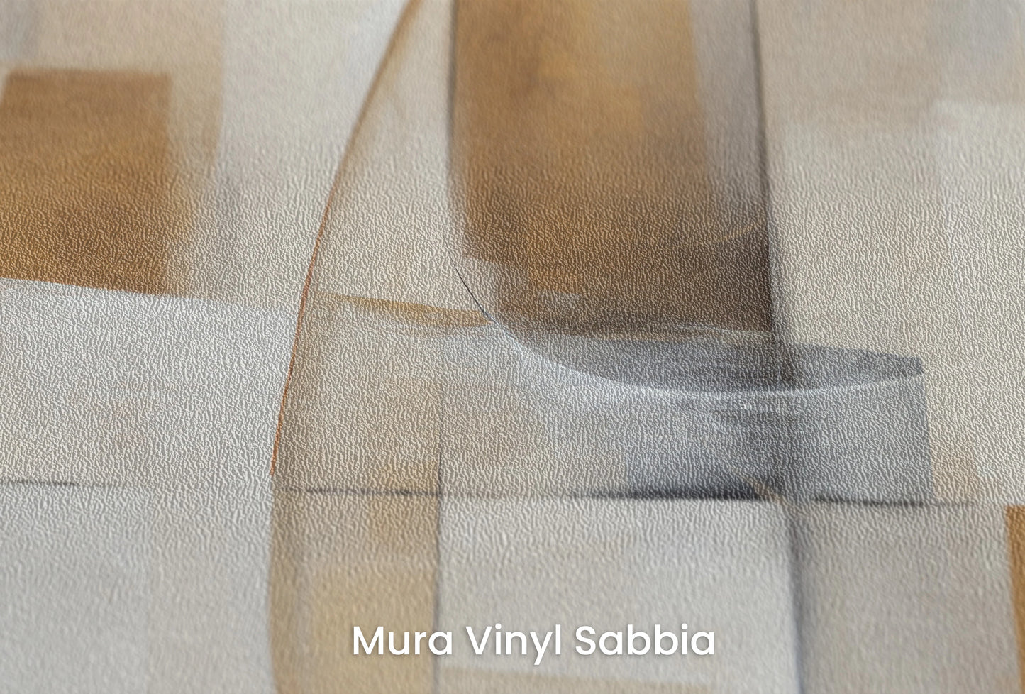 Zbliżenie na artystyczną fototapetę o nazwie Soft Geometric Curves na podłożu Mura Vinyl Sabbia struktura grubego ziarna piasku.