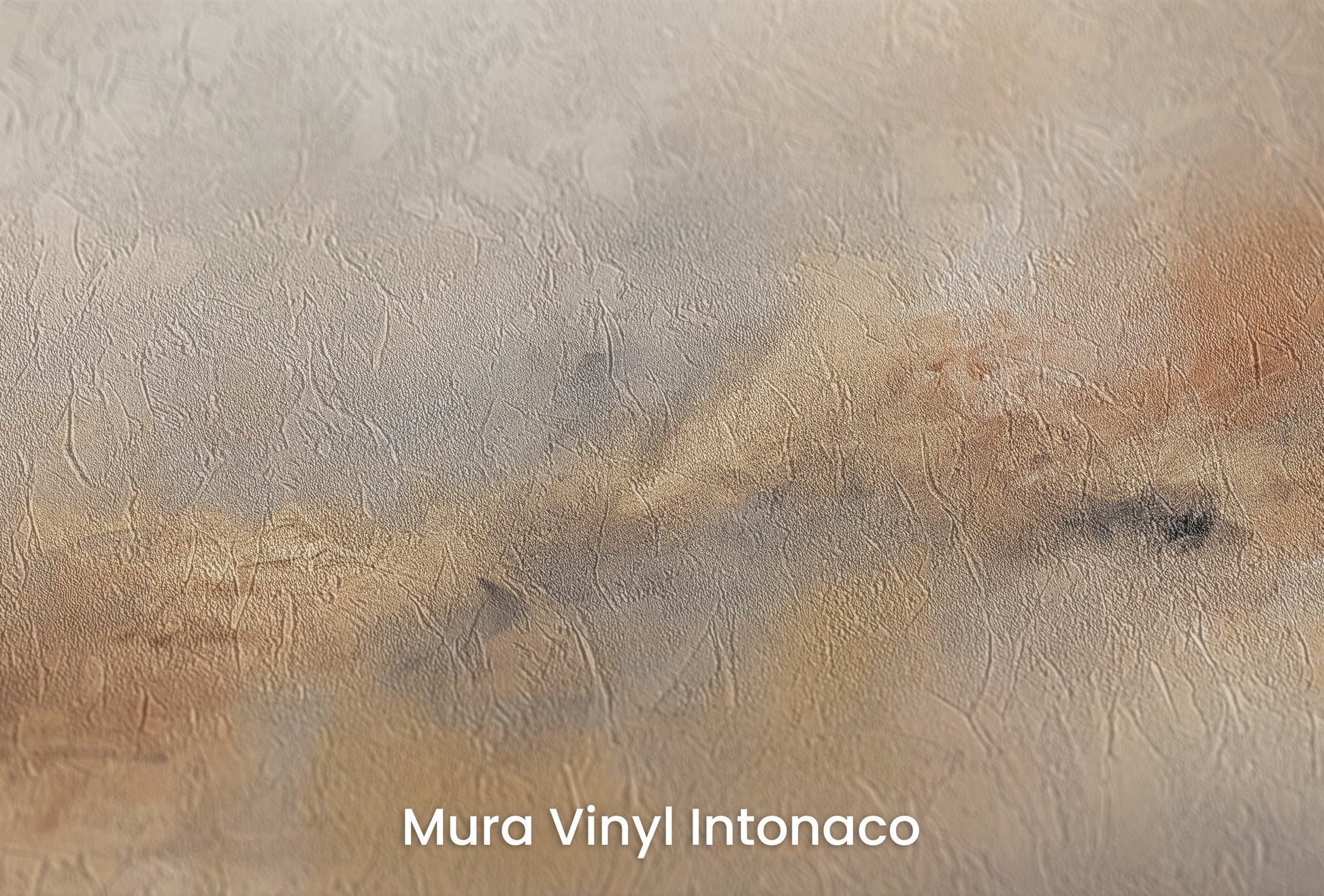 Zbliżenie na artystyczną fototapetę o nazwie HORIZON GLOW ABSTRACTION na podłożu Mura Vinyl Intonaco - struktura tartego tynku.