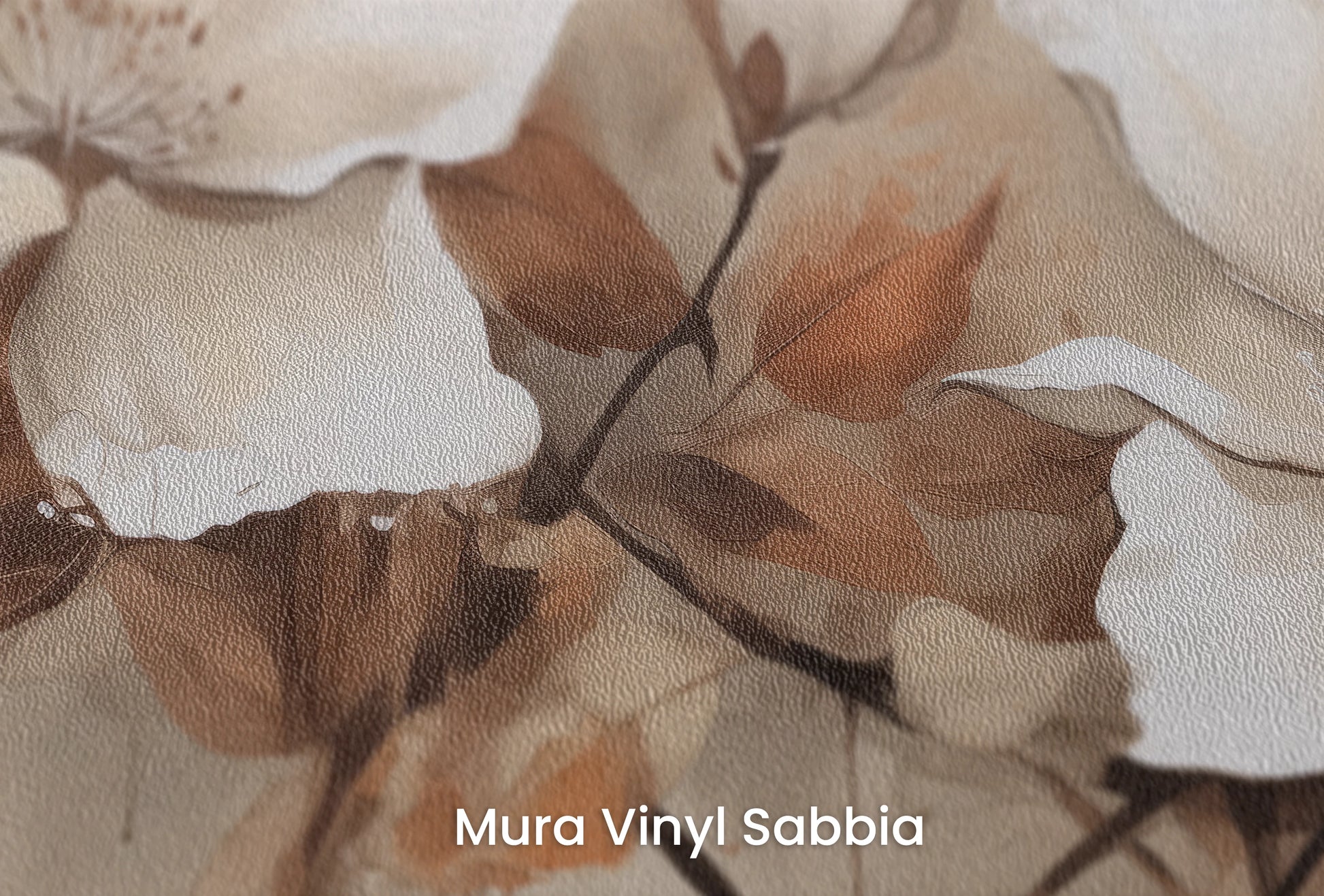 Zbliżenie na artystyczną fototapetę o nazwie Magnolia Elegance na podłożu Mura Vinyl Sabbia struktura grubego ziarna piasku.