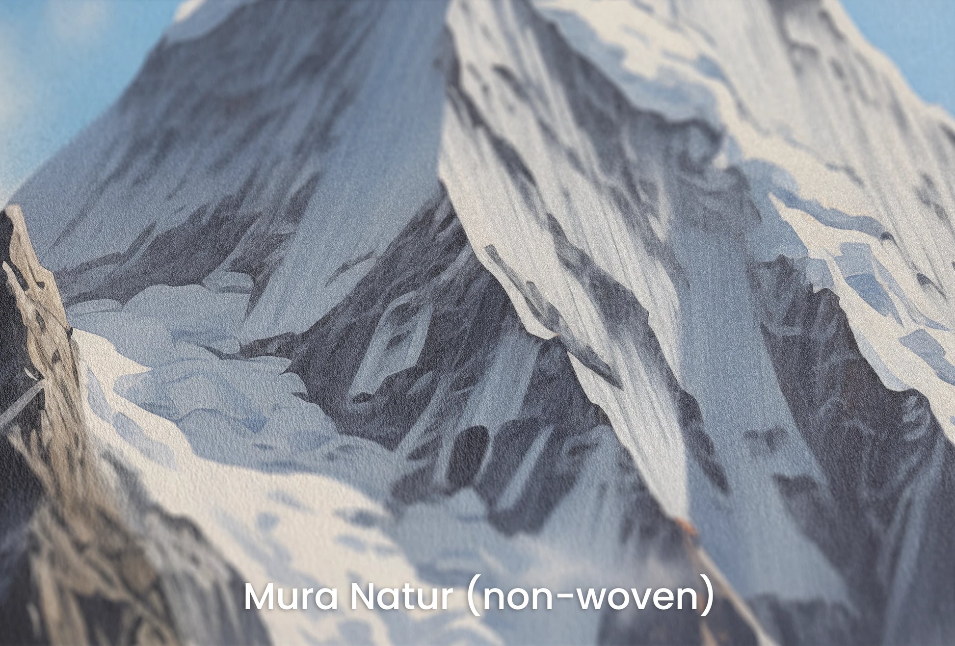 Zbliżenie na artystyczną fototapetę o nazwie Misty Peaks na podłożu Mura Natur (non-woven) - naturalne i ekologiczne podłoże.