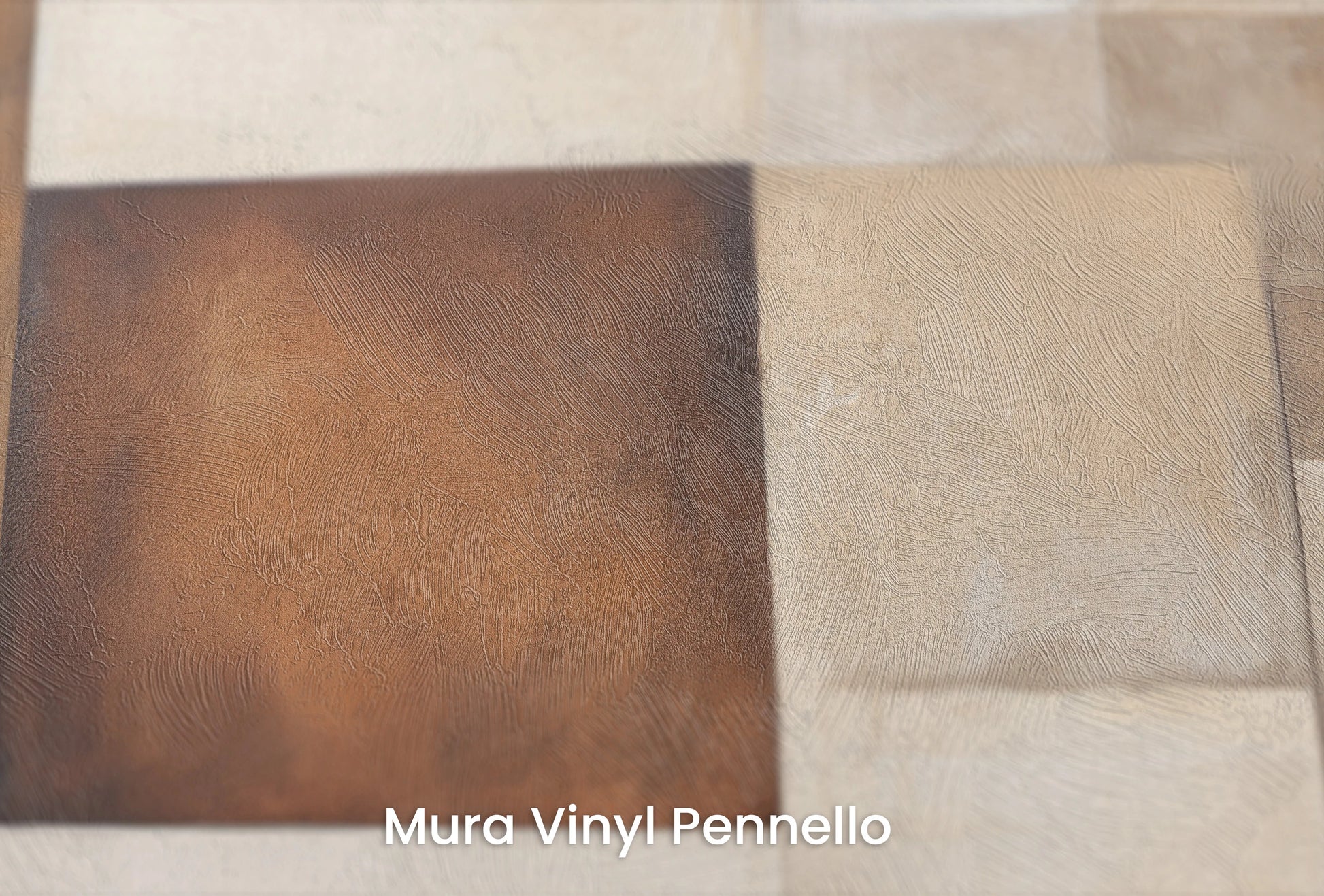 Zbliżenie na artystyczną fototapetę o nazwie Curved Elegance na podłożu Mura Vinyl Pennello - faktura pociągnięć pędzla malarskiego.