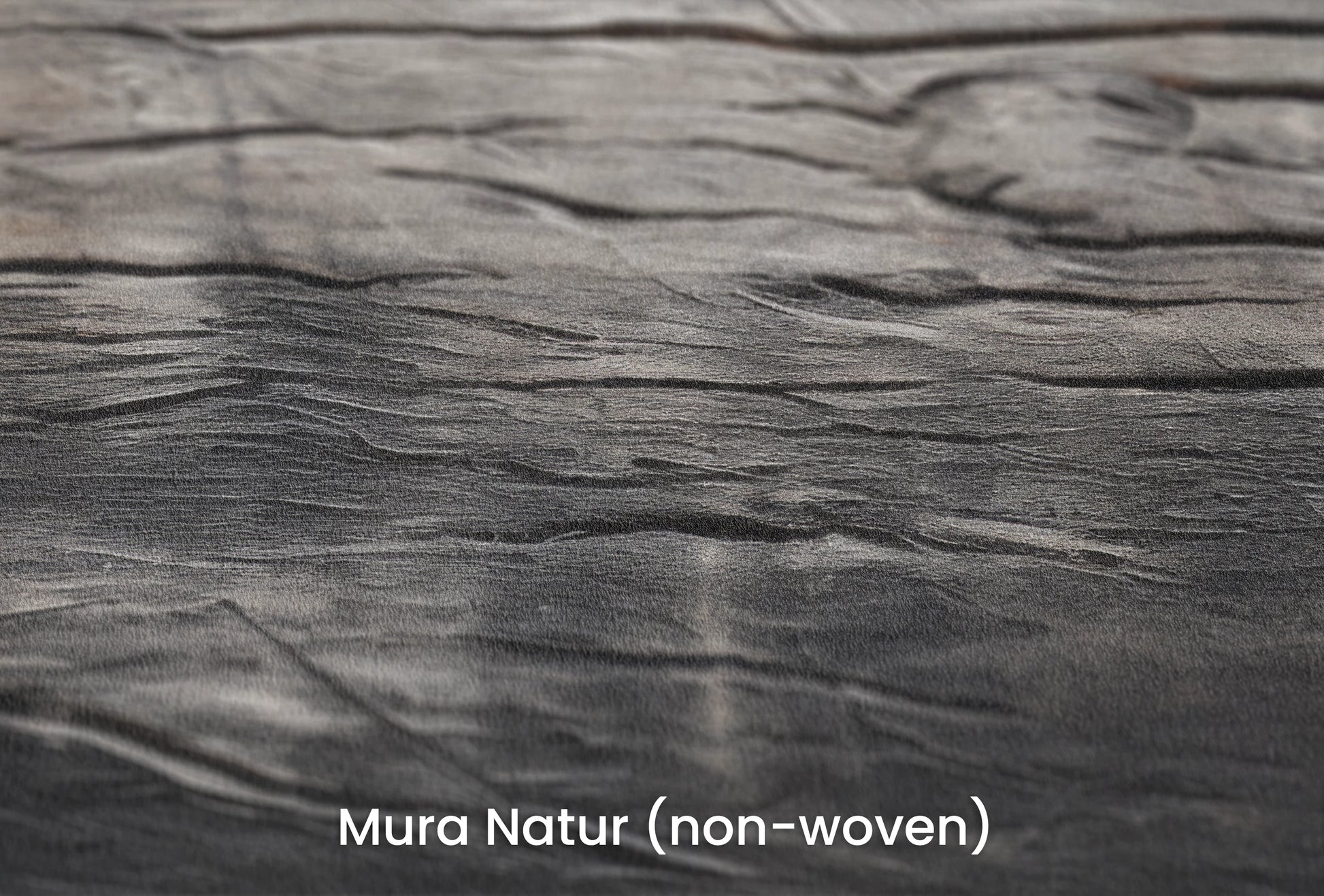Zbliżenie na artystyczną fototapetę o nazwie Slate Whispers na podłożu Mura Natur (non-woven) - naturalne i ekologiczne podłoże.