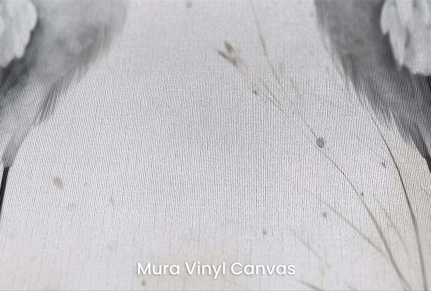 Zbliżenie na artystyczną fototapetę o nazwie Serene Nature na podłożu Mura Vinyl Canvas - faktura naturalnego płótna.