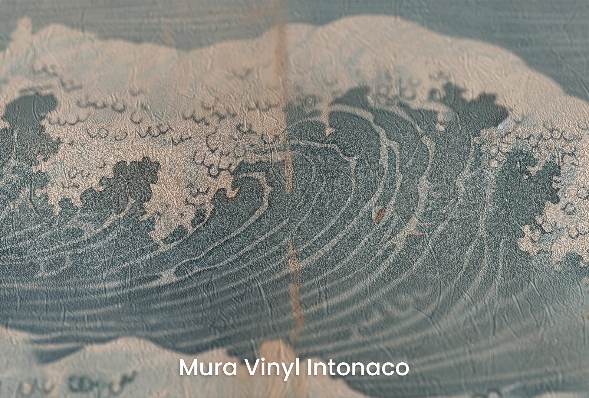Zbliżenie na artystyczną fototapetę o nazwie Mount Fuji Calm na podłożu Mura Vinyl Intonaco - struktura tartego tynku.