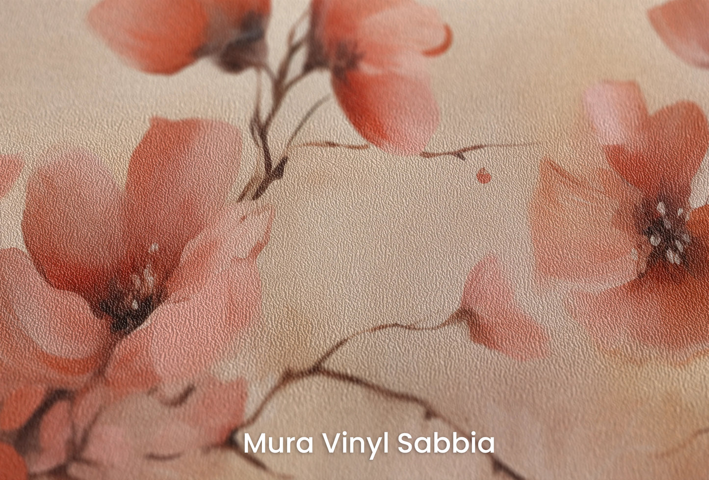 Zbliżenie na artystyczną fototapetę o nazwie Blush Petals na podłożu Mura Vinyl Sabbia struktura grubego ziarna piasku.