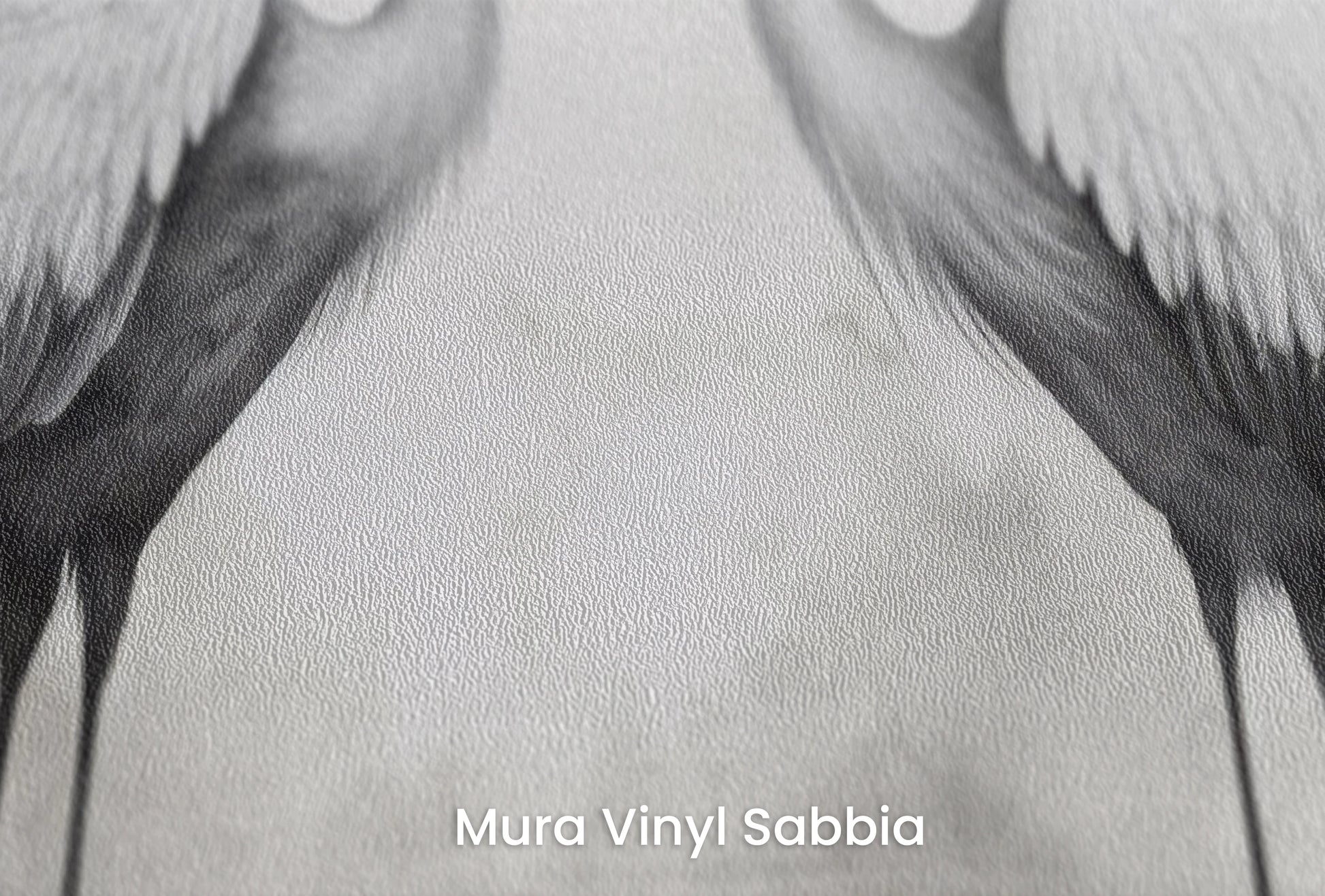 Zbliżenie na artystyczną fototapetę o nazwie Monochrome Elegance #3 na podłożu Mura Vinyl Sabbia struktura grubego ziarna piasku.