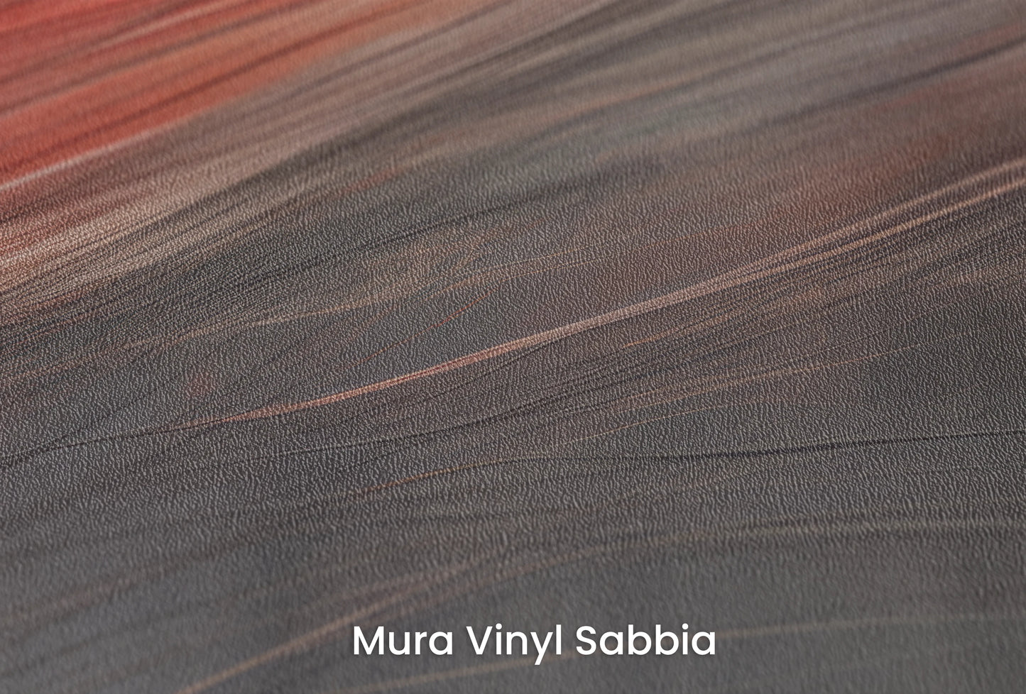 Zbliżenie na artystyczną fototapetę o nazwie Blaze of Glory na podłożu Mura Vinyl Sabbia struktura grubego ziarna piasku.