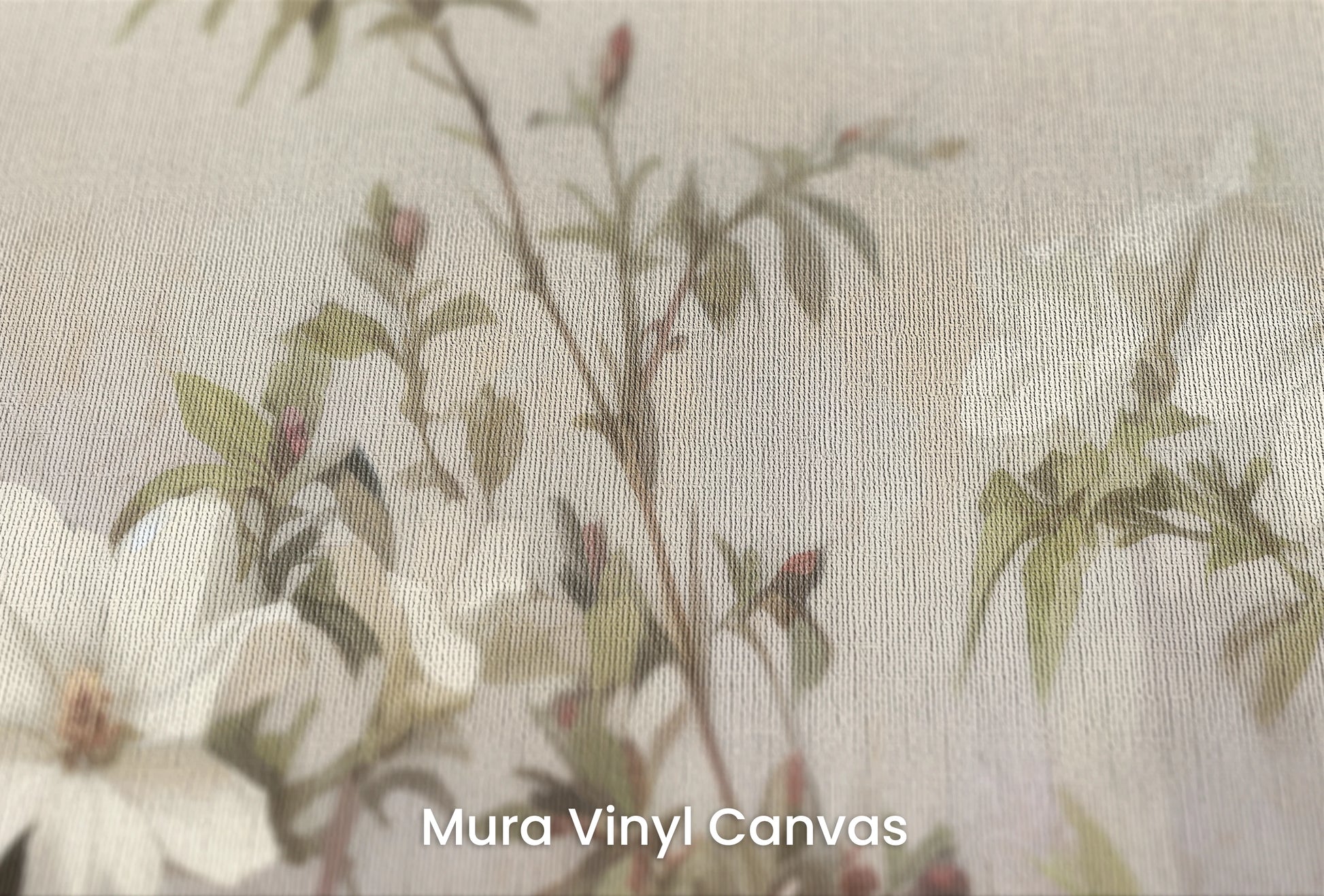 Zbliżenie na artystyczną fototapetę o nazwie Whispering Clematis na podłożu Mura Vinyl Canvas - faktura naturalnego płótna.