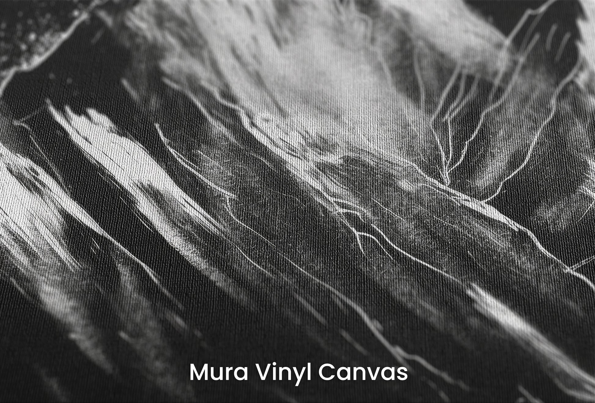 Zbliżenie na artystyczną fototapetę o nazwie Charcoal Edges na podłożu Mura Vinyl Canvas - faktura naturalnego płótna.