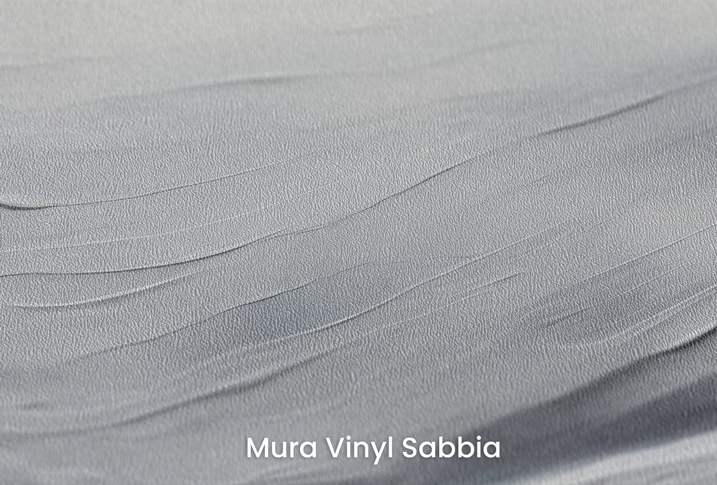 Zbliżenie na artystyczną fototapetę o nazwie Ethereal Flow na podłożu Mura Vinyl Sabbia struktura grubego ziarna piasku.