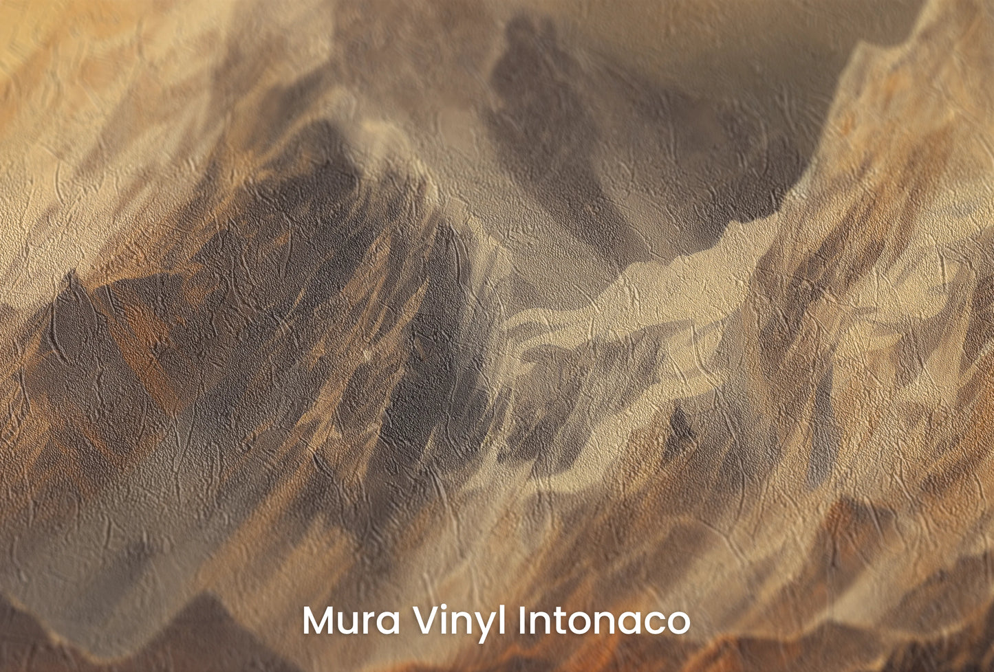Zbliżenie na artystyczną fototapetę o nazwie Golden Mountain Glow na podłożu Mura Vinyl Intonaco - struktura tartego tynku.