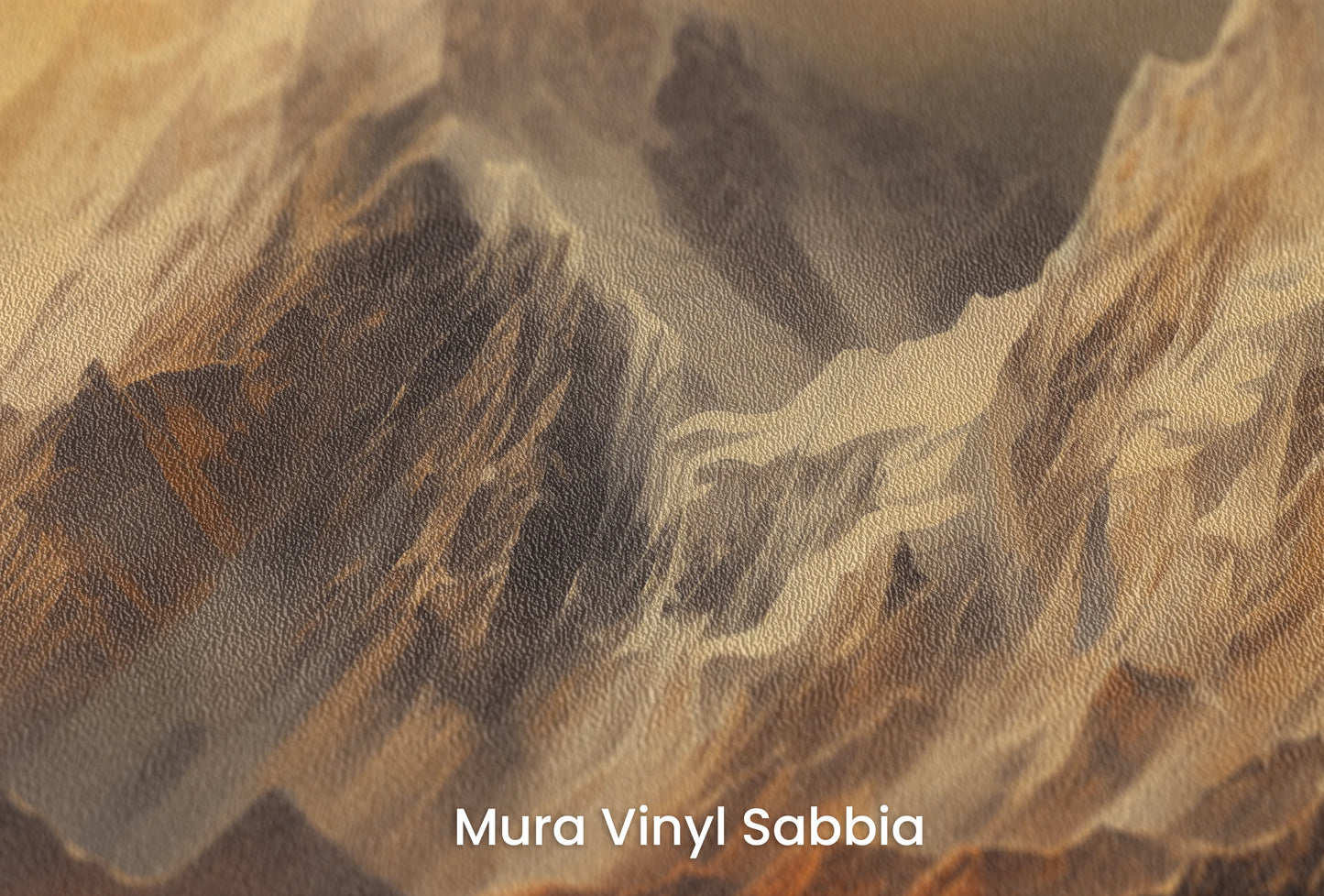 Zbliżenie na artystyczną fototapetę o nazwie Golden Mountain Glow na podłożu Mura Vinyl Sabbia struktura grubego ziarna piasku.