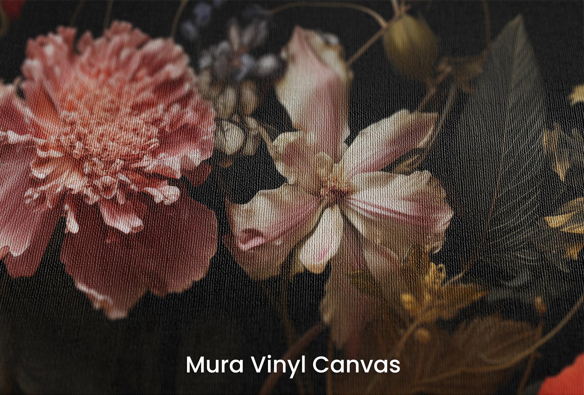 Zbliżenie na artystyczną fototapetę o nazwie Baroque Night na podłożu Mura Vinyl Canvas - faktura naturalnego płótna.