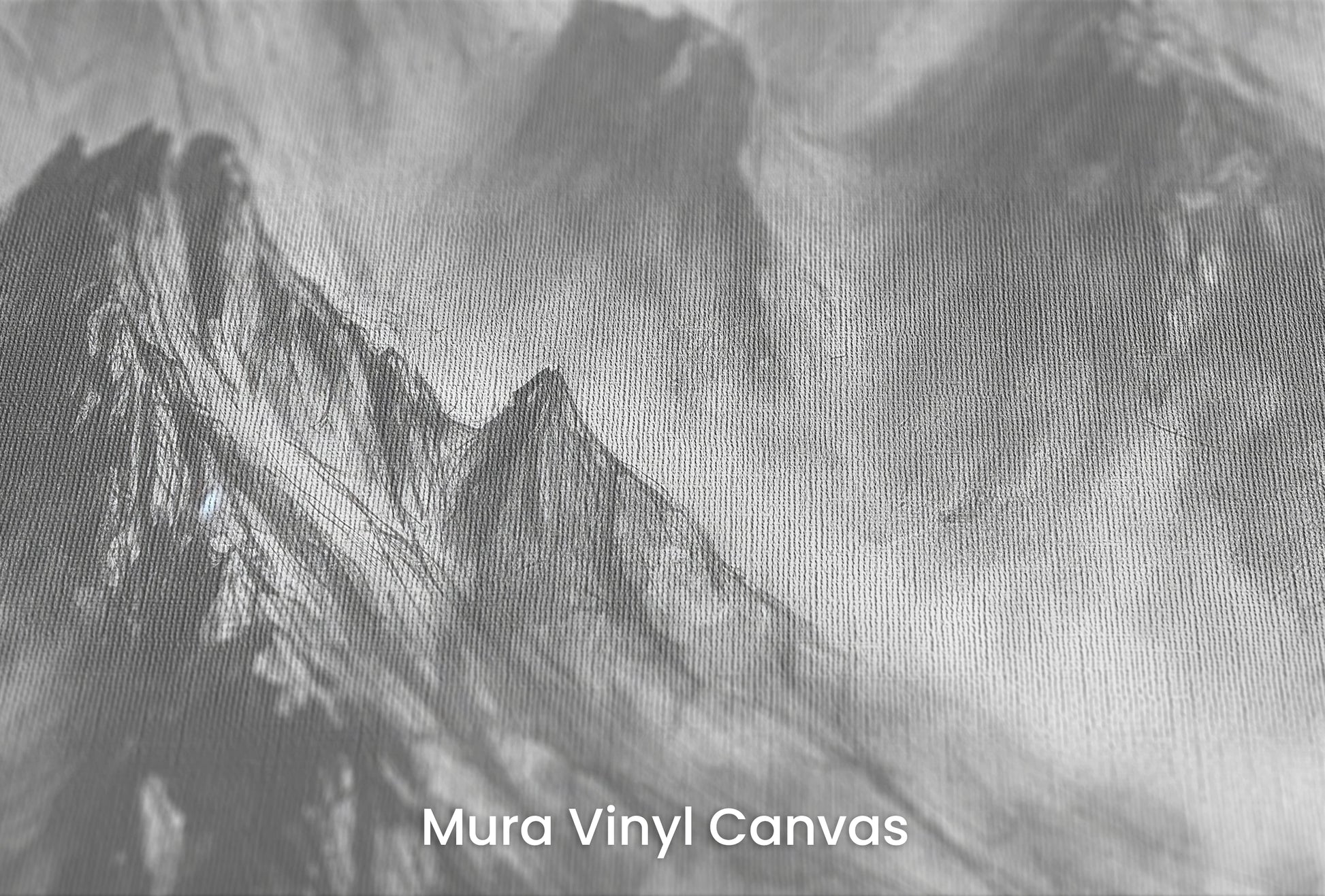 Zbliżenie na artystyczną fototapetę o nazwie Graphite Peaks na podłożu Mura Vinyl Canvas - faktura naturalnego płótna.