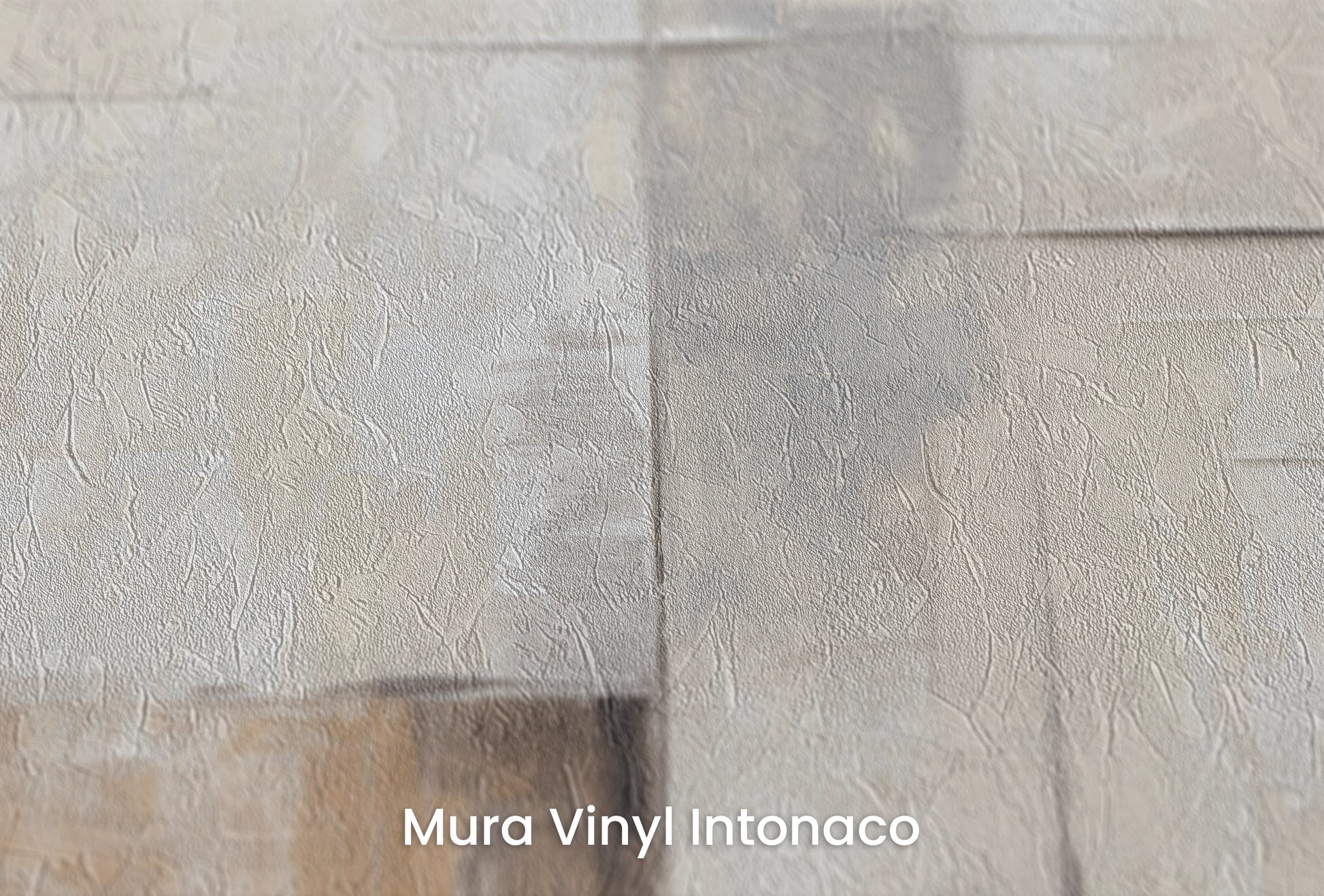 Zbliżenie na artystyczną fototapetę o nazwie Brush Stroke Fusion na podłożu Mura Vinyl Intonaco - struktura tartego tynku.
