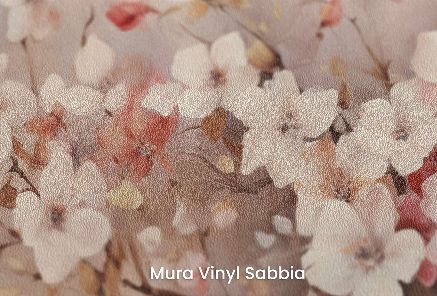 Zbliżenie na artystyczną fototapetę o nazwie Spring Whisper na podłożu Mura Vinyl Sabbia struktura grubego ziarna piasku.