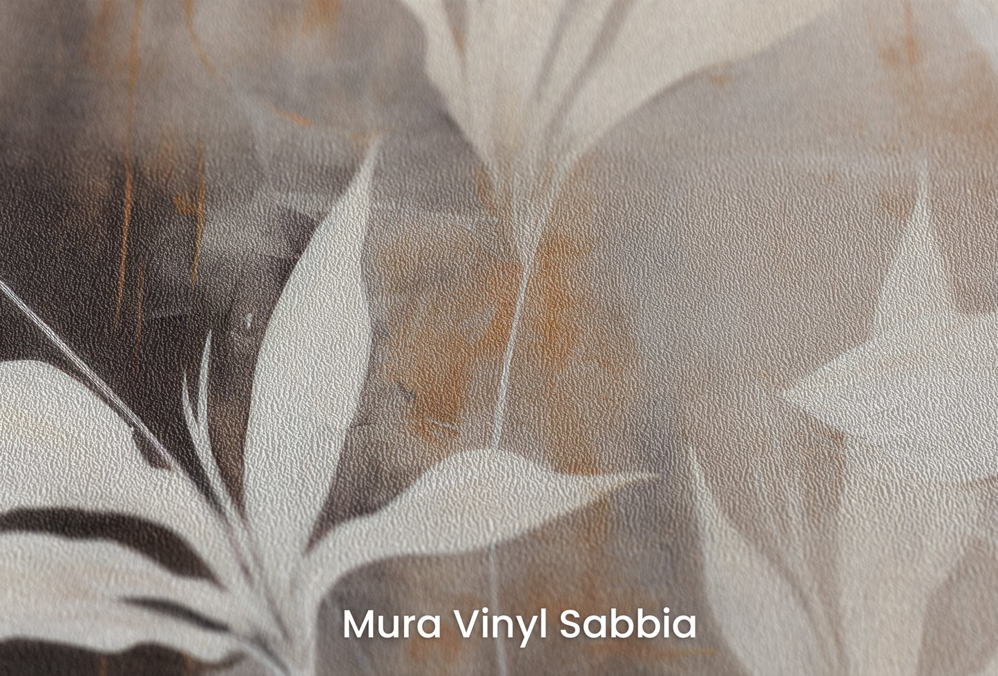 Zbliżenie na artystyczną fototapetę o nazwie Modern Botanicals na podłożu Mura Vinyl Sabbia struktura grubego ziarna piasku.