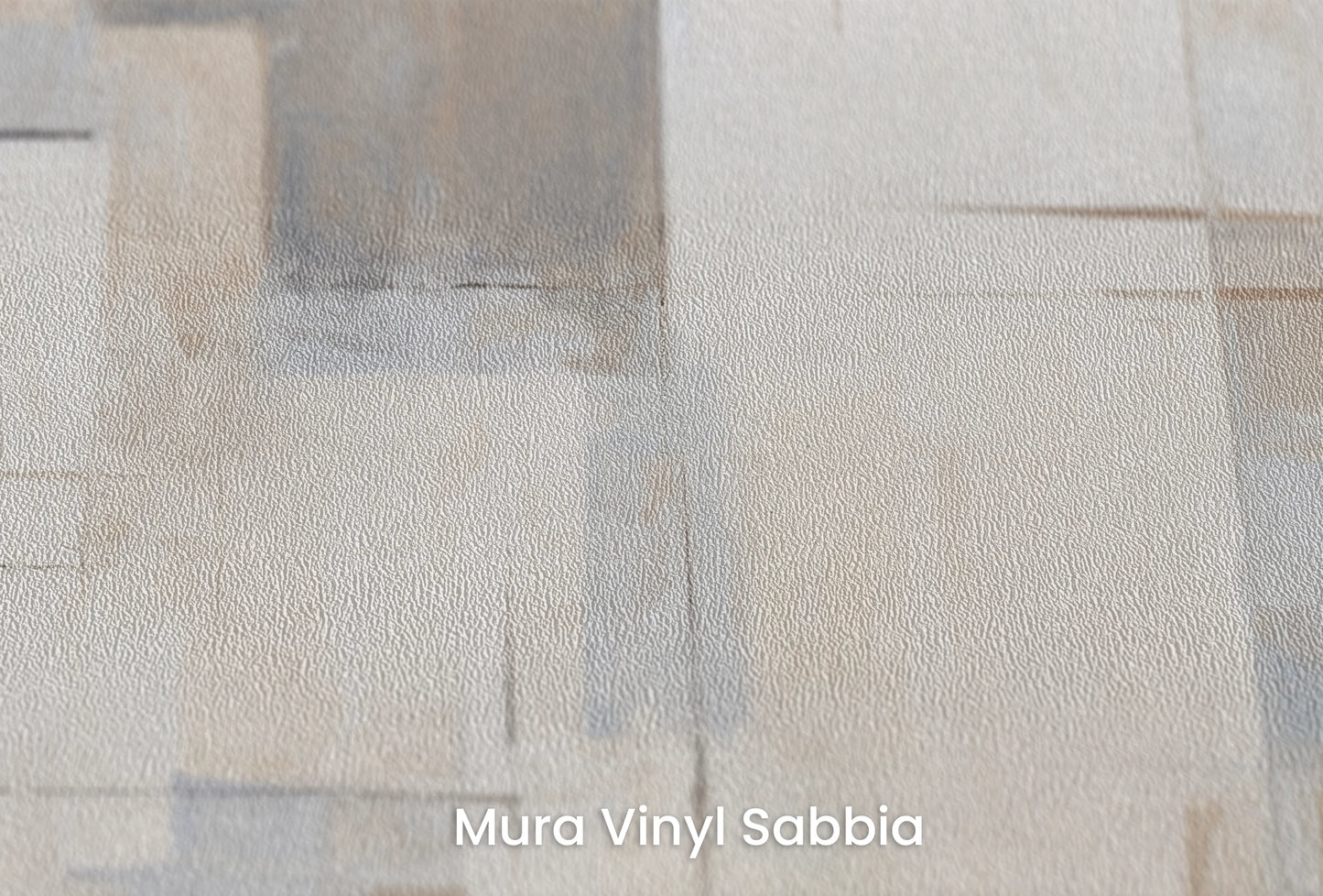 Zbliżenie na artystyczną fototapetę o nazwie Textured Harmony na podłożu Mura Vinyl Sabbia struktura grubego ziarna piasku.