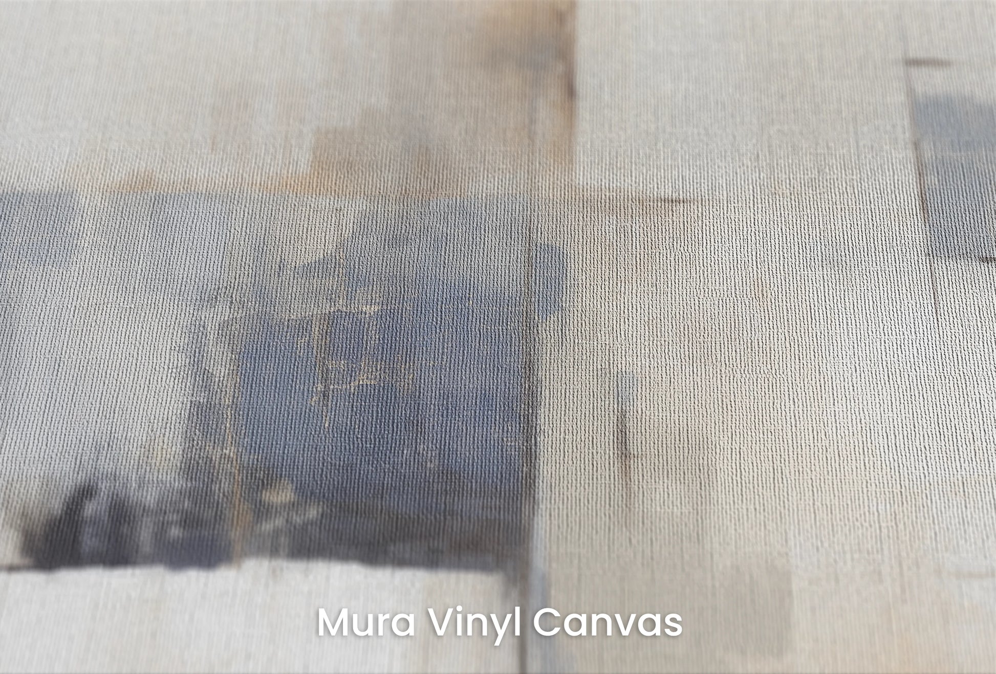 Zbliżenie na artystyczną fototapetę o nazwie Serene Cream na podłożu Mura Vinyl Canvas - faktura naturalnego płótna.
