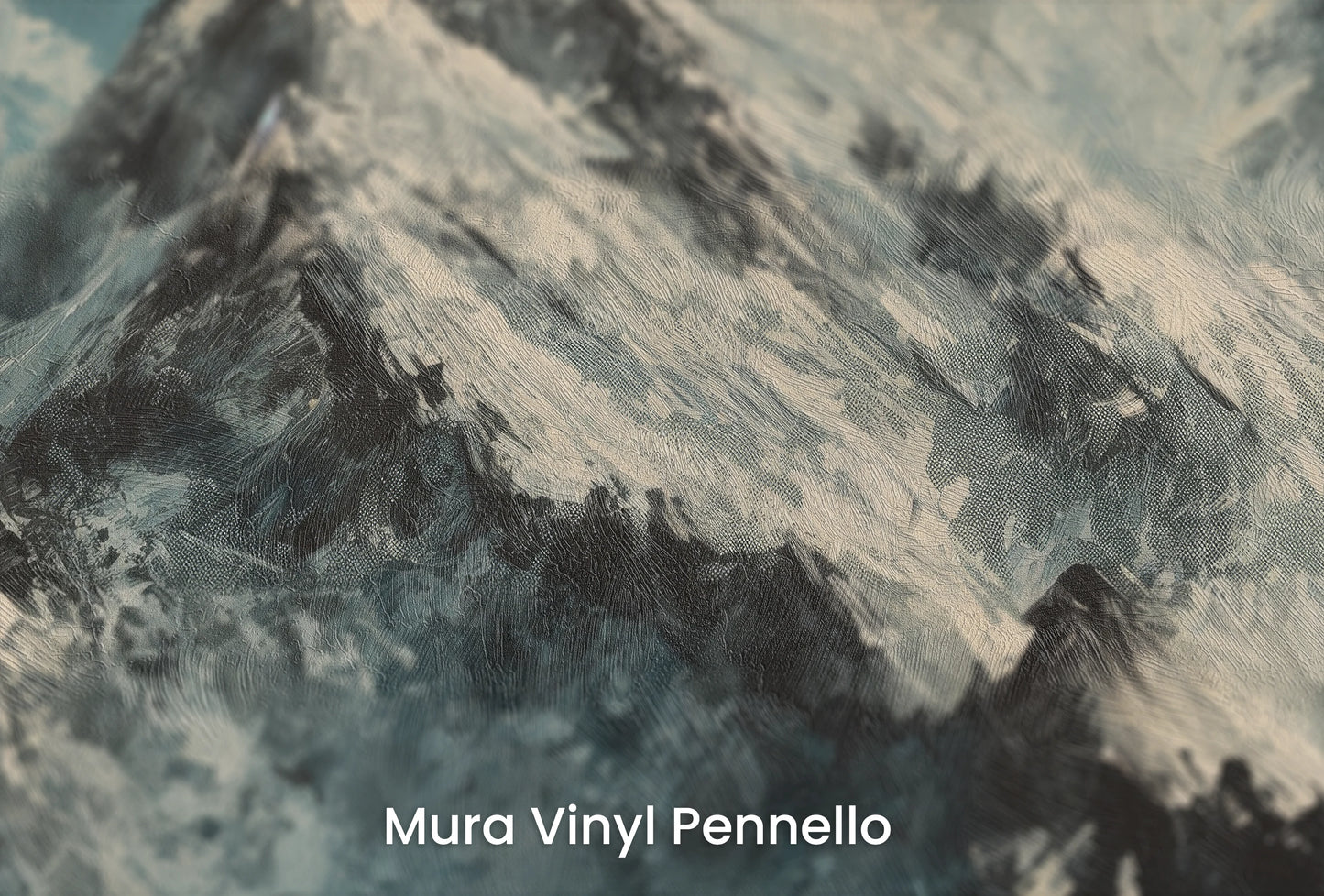 Zbliżenie na artystyczną fototapetę o nazwie Misty Mountain Mystery na podłożu Mura Vinyl Pennello - faktura pociągnięć pędzla malarskiego.