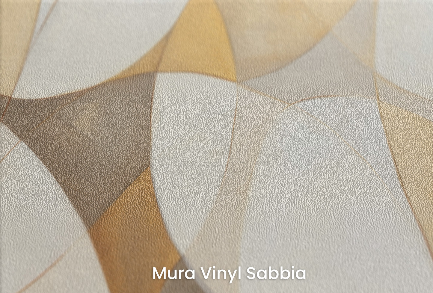 Zbliżenie na artystyczną fototapetę o nazwie GOLDEN VORTEX MOSAIC na podłożu Mura Vinyl Sabbia struktura grubego ziarna piasku.
