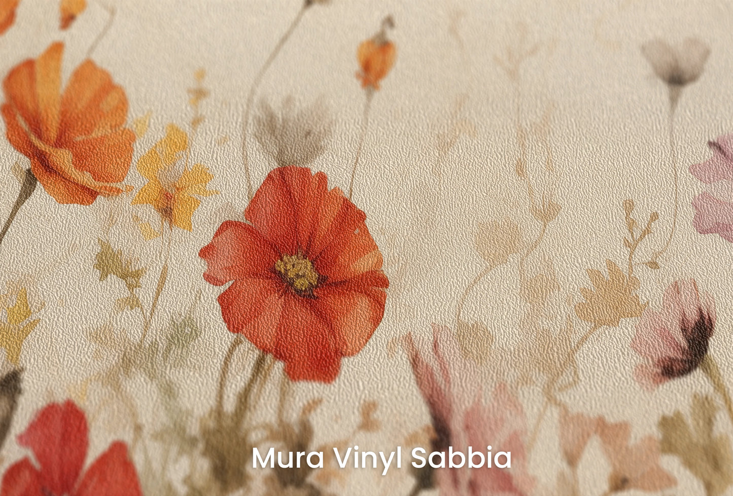 Zbliżenie na artystyczną fototapetę o nazwie Field of Poppies na podłożu Mura Vinyl Sabbia struktura grubego ziarna piasku.