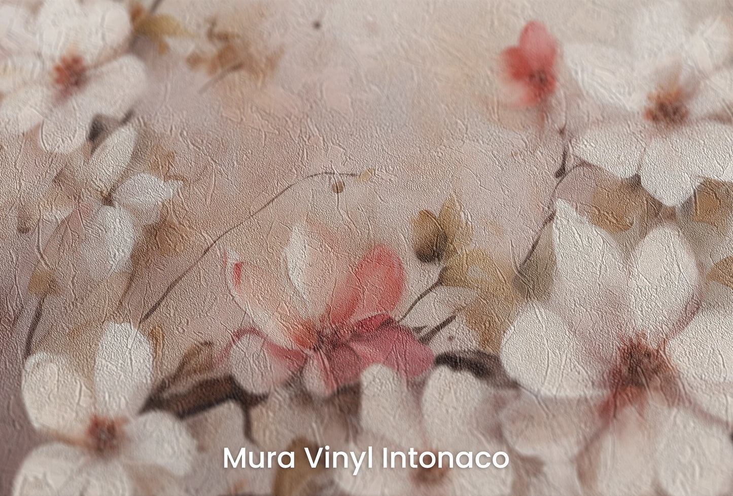 Zbliżenie na artystyczną fototapetę o nazwie Misty Blossom na podłożu Mura Vinyl Intonaco - struktura tartego tynku.